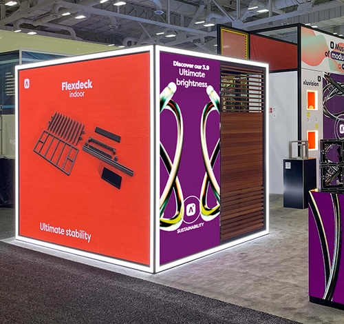 Digitaler Messegang mit LED-Tunnel – kreative Aluvision Systemlösung